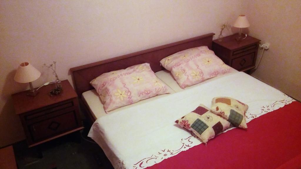 Apartmani Conar ドルヴェニク・ヴェリキ エクステリア 写真
