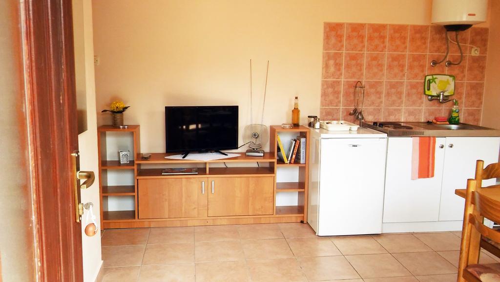Apartmani Conar ドルヴェニク・ヴェリキ エクステリア 写真